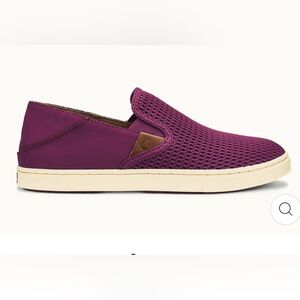 OLUKAI PEHUEA SNEAKER size 10 burgundy